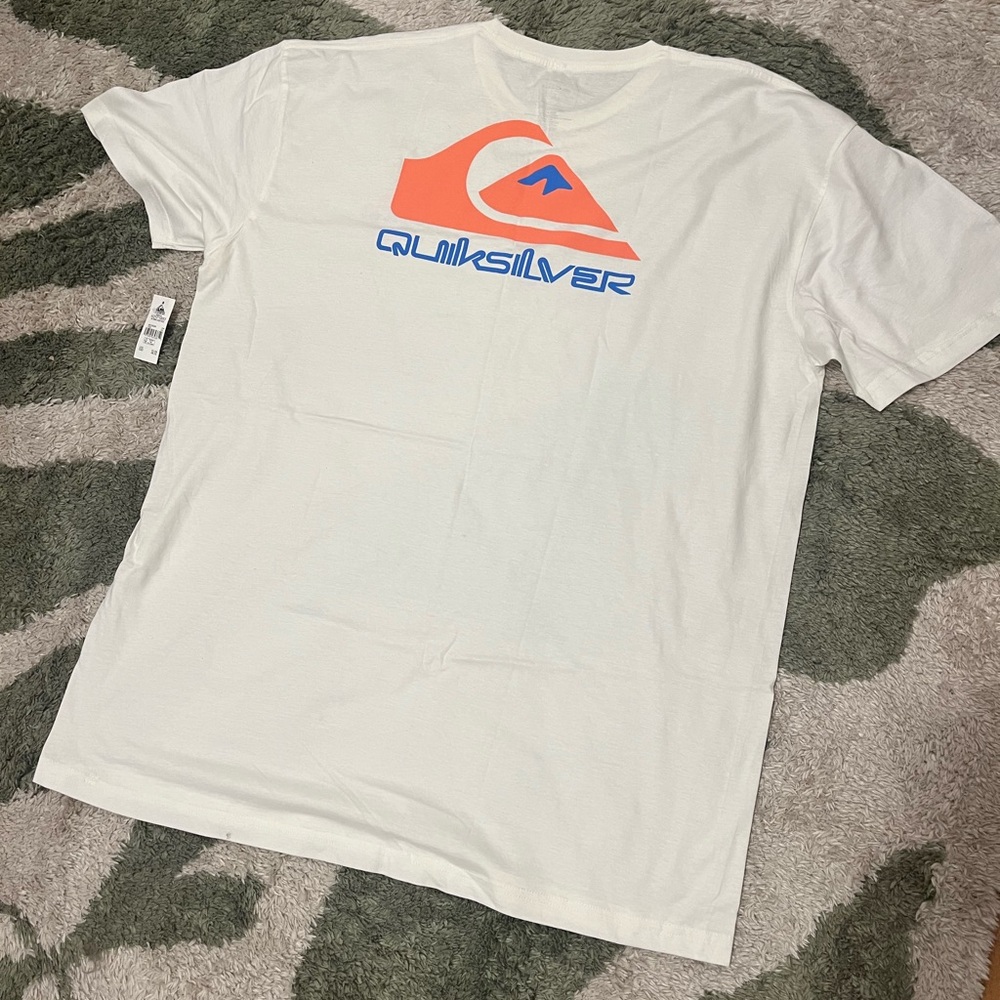 Quiksilver Men’s White Tee with Logo Graphics